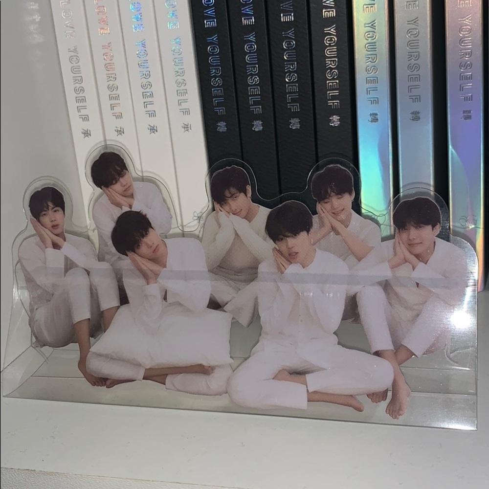 bts love yourself stand